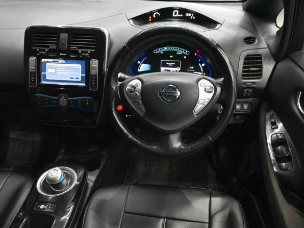 Nissan Leaf I (ZE0/AZE0) с пробегом 2014 года, цена 820 000 рублей, 90769 км, хэтчбек, Автокод Объявления