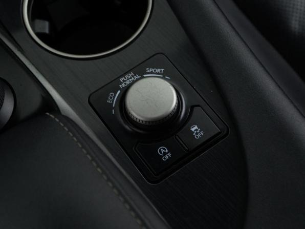 Lexus RX IV с пробегом 2017 года, цена 3 698 055 рублей, 166649 км, внедорожник, Автокод Объявления