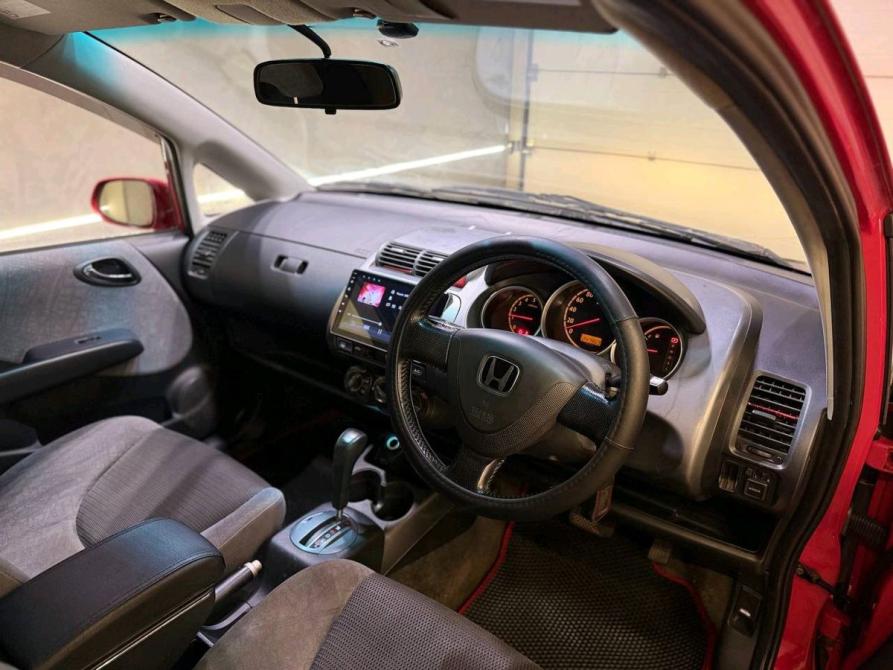Honda Fit I Новосибирск  - изображение 18