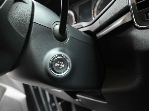 Skoda Karoq I с пробегом 2022 года, цена 2 549 900 рублей, 115000 км, внедорожник, Автокод Объявления