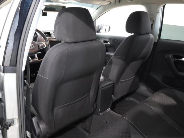 Volkswagen Polo V Рестайлинг с пробегом 2018 года, цена 1 299 000 рублей, 74219 км, седан, Автокод Объявления