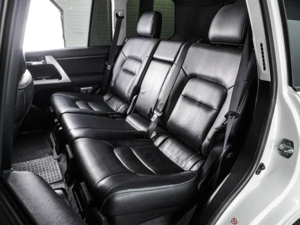 Toyota Land Cruiser 200 Series Рестайлинг 1 с пробегом 2015 года, цена 4 549 000 рублей, 247589 км, внедорожник, Автокод Объявления