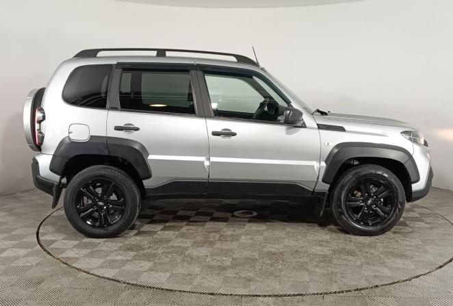 Lada (ВАЗ) Niva Travel I с пробегом 2022 года, цена 1 040 000 рублей, 56000 км, внедорожник, Автокод Объявления