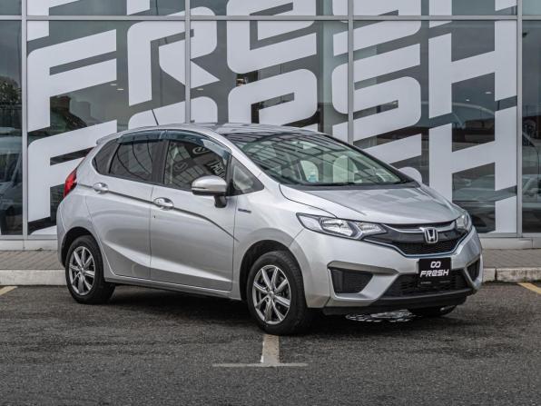 Honda Fit III Рестайлинг с пробегом 2017 года, цена 1 165 000 рублей, 122009 км, хэтчбек, Автокод Объявления