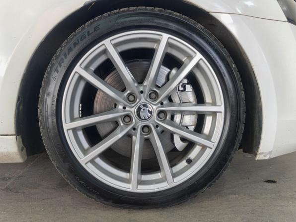 Skoda Octavia III (A7) с пробегом 2013 года, цена 1 085 000 рублей, 266455 км, лифтбек, Автокод Объявления