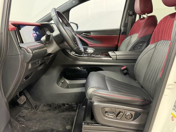 GAC M8 с пробегом 2024 года, цена 4 900 000 рублей, 15912 км, минивэн, Автокод Объявления