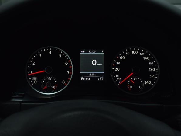 Volkswagen Tiguan I Рестайлинг с пробегом 2011 года, цена 1 299 995 рублей, 198303 км, внедорожник, Автокод Объявления