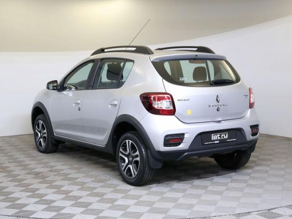 Renault Sandero II Рестайлинг с пробегом 2018 года, цена 1 090 000 рублей, 97500 км, хэтчбек, Автокод Объявления