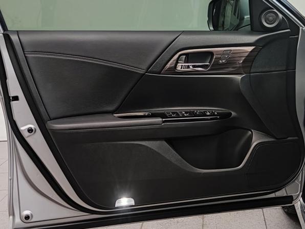 Honda Accord IX Рестайлинг с пробегом 2017 года, цена 2 945 000 рублей, 110579 км, седан, Автокод Объявления