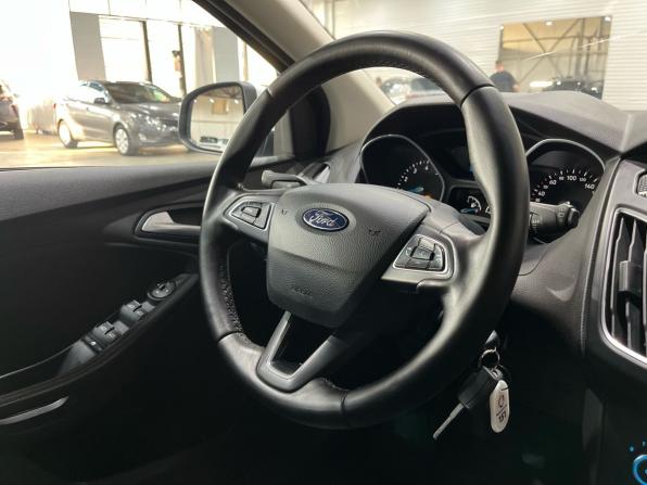Ford Focus III Рестайлинг с пробегом 2017 года, цена 870 000 рублей, 214436 км, хэтчбек, Автокод Объявления