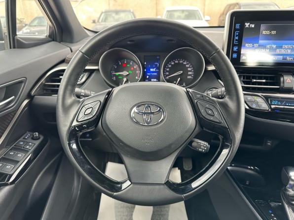 Toyota C-HR I с пробегом 2018 года, цена 2 540 000 рублей, 97340 км, внедорожник, Автокод Объявления