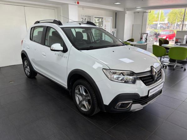 Renault Sandero II Рестайлинг с пробегом 2019 года, цена 1 118 000 рублей, 105072 км, хэтчбек, Автокод Объявления