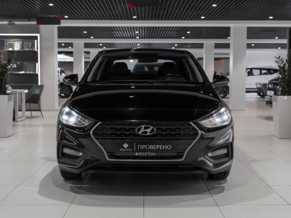 Hyundai Solaris II с пробегом 2020 года, цена 1 330 000 рублей, 114628 км, седан, Автокод Объявления