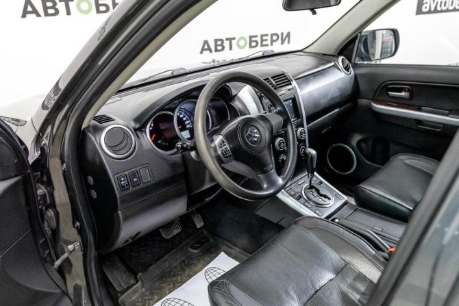 Suzuki Grand Vitara II Рестайлинг с пробегом 2010 года, цена 960 000 рублей, 239000 км, внедорожник, Автокод Объявления