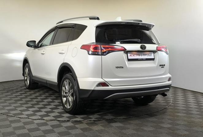 Toyota RAV4 IV (XA40) Рестайлинг с пробегом 2017 года, цена 2 580 000 рублей, 110186 км, внедорожник, Автокод Объявления