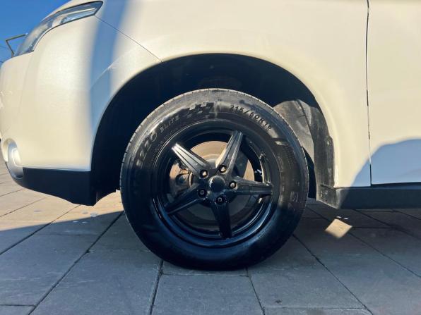 Mitsubishi Outlander III с пробегом 2012 года, цена 1 400 000 рублей, 180679 км, внедорожник, Автокод Объявления