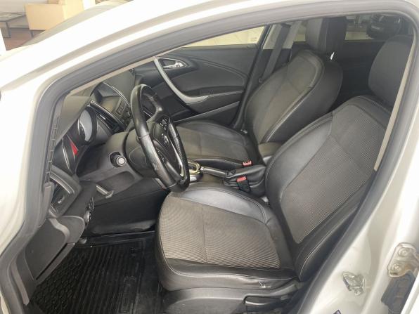 Opel Astra J с пробегом 2011 года, цена 590 000 рублей, 155568 км, хэтчбек, Автокод Объявления