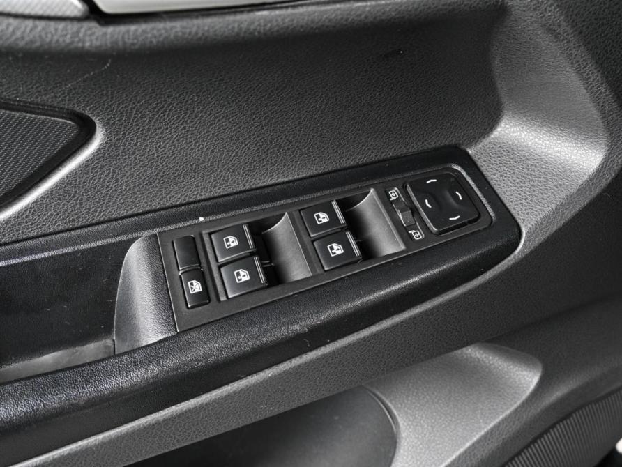 Lada (ВАЗ) Vesta I Ростов-на-Дону  - изображение 13