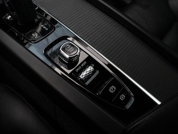 Volvo XC60 II с пробегом 2019 года, цена 3 580 000 рублей, 123788 км, внедорожник, Автокод Объявления
