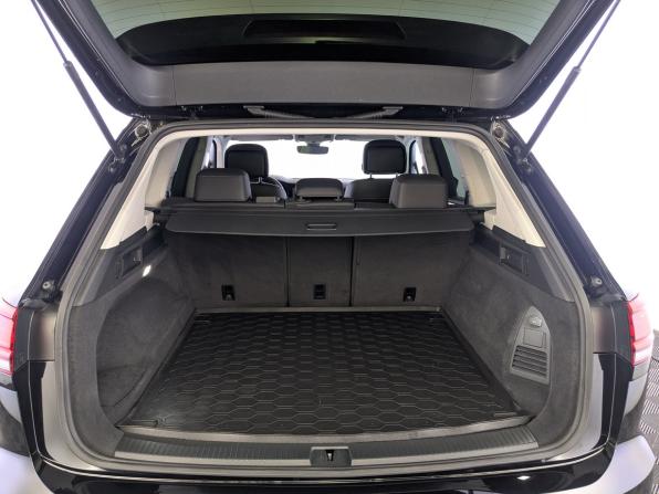 Volkswagen Touareg III с пробегом 2019 года, цена 5 205 000 рублей, 37555 км, внедорожник, Автокод Объявления