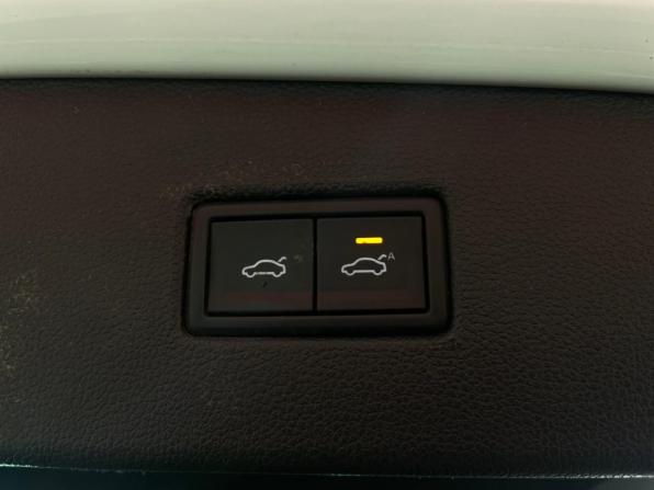 Volkswagen Tiguan II с пробегом 2019 года, цена 2 488 000 рублей, 117887 км, внедорожник, Автокод Объявления