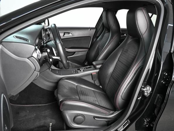 Mercedes-Benz GLA I (X156) Рестайлинг с пробегом 2018 года, цена 2 669 000 рублей, 97780 км, внедорожник, Автокод Объявления