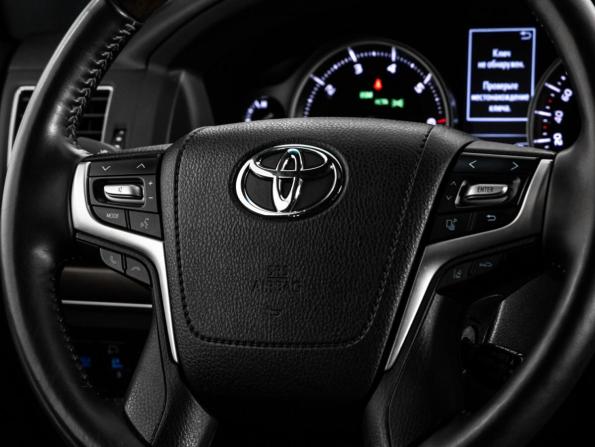 Toyota Land Cruiser 200 Series Рестайлинг 2 с пробегом 2020 года, цена 10 700 000 рублей, 60873 км, внедорожник, Автокод Объявления