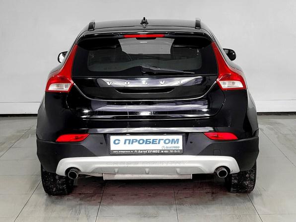Volvo V40 Cross Country I Рестайлинг с пробегом 2017 года, цена 1 570 000 рублей, 185862 км, хэтчбек, Автокод Объявления
