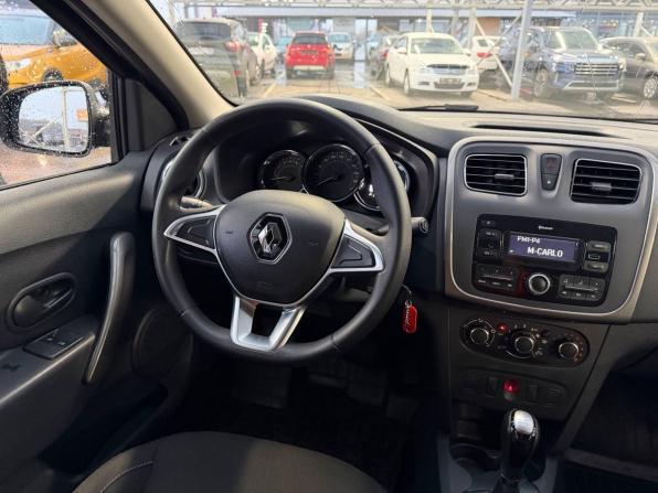 Renault Logan II Рестайлинг с пробегом 2018 года, цена 1 095 000 рублей, 89451 км, седан, Автокод Объявления