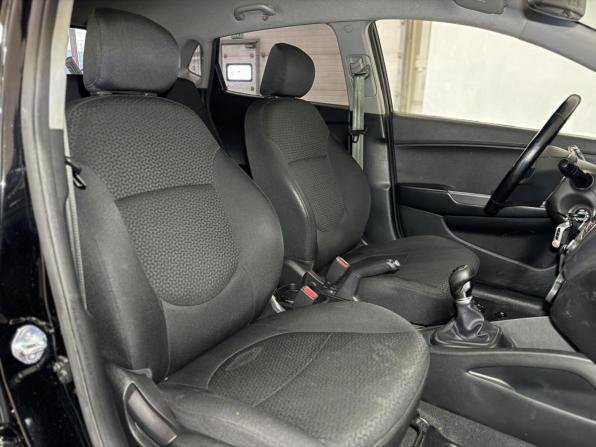 Kia Rio III Рестайлинг с пробегом 2016 года, цена 829 000 рублей, 207869 км, хэтчбек, Автокод Объявления