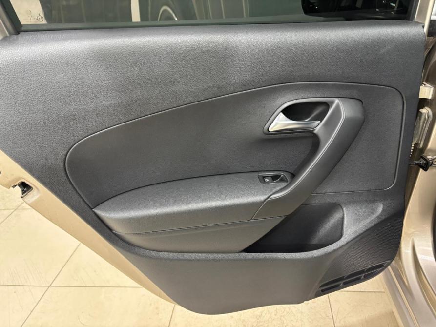 Volkswagen Polo V Рестайлинг Альметьевск  - изображение 17