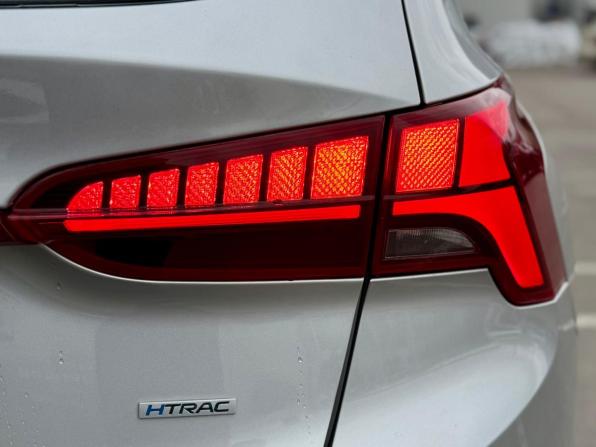 Hyundai Santa Fe IV Рестайлинг с пробегом 2022 года, цена 3 995 000 рублей, 33677 км, внедорожник, Автокод Объявления