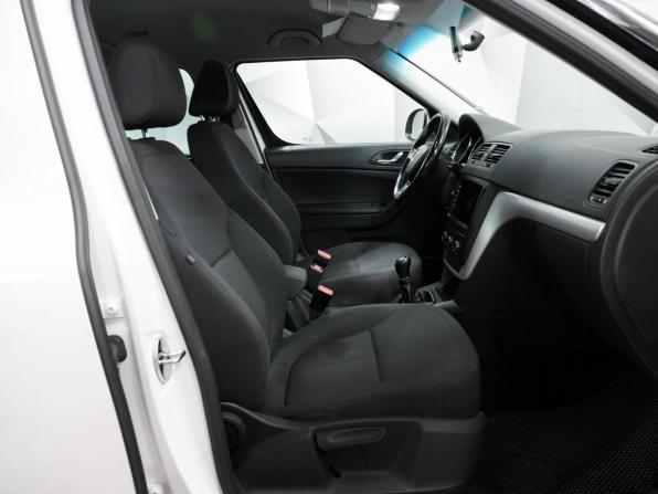 Skoda Yeti I Рестайлинг с пробегом 2014 года, цена 1 196 000 рублей, 122700 км, внедорожник, Автокод Объявления