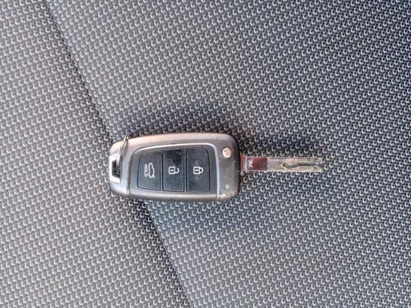 Hyundai Solaris II с пробегом 2017 года, цена 1 150 000 рублей, 120000 км, седан, Автокод Объявления