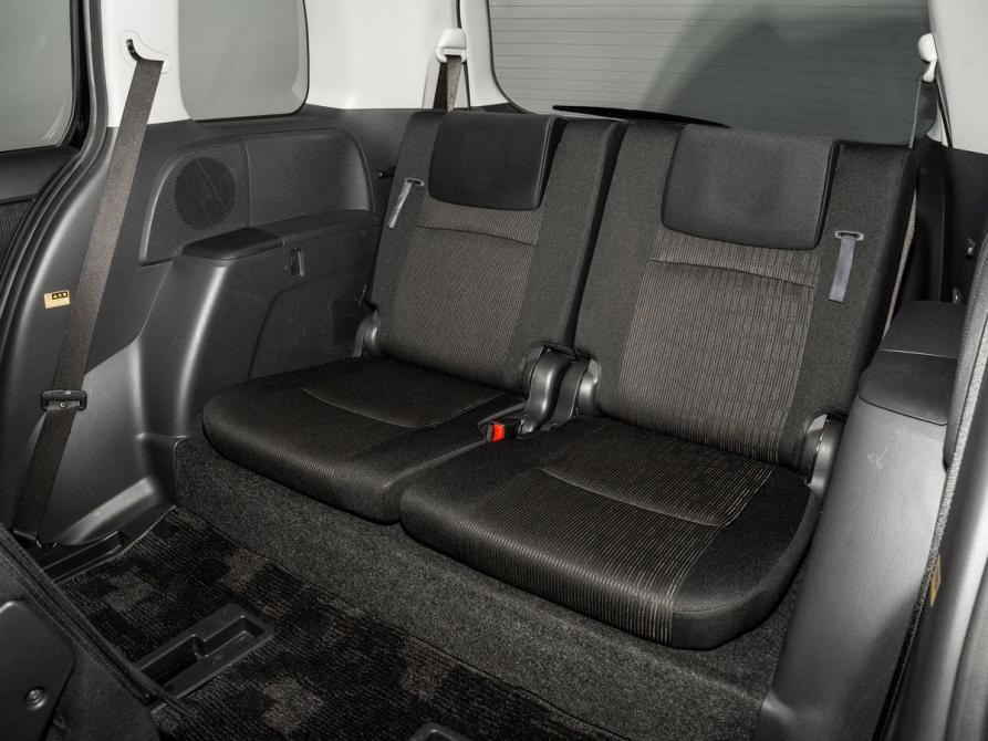 Toyota ISis I Рестайлинг Иркутск  - изображение 8