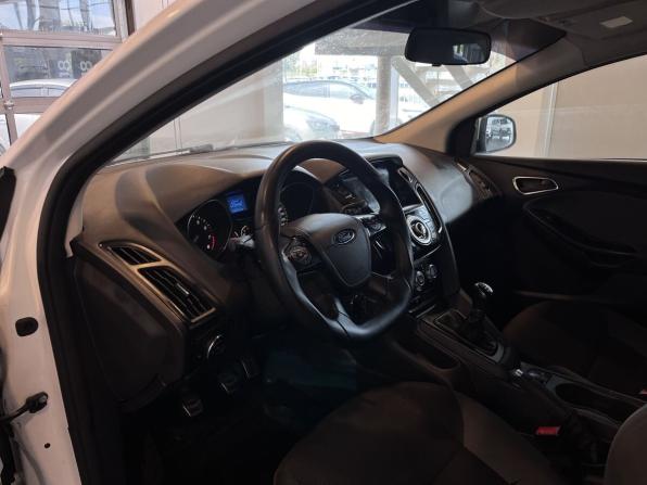 Ford Focus III с пробегом 2013 года, цена 590 000 рублей, 240115 км, седан, Автокод Объявления
