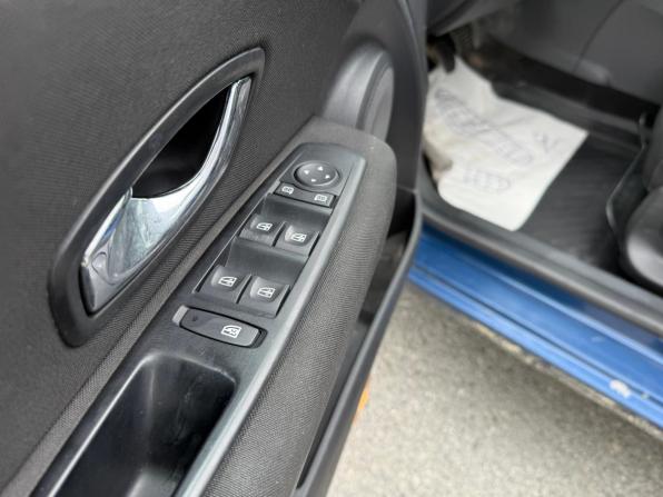 Renault Fluence I с пробегом 2012 года, цена 395 000 рублей, 231128 км, седан, Автокод Объявления