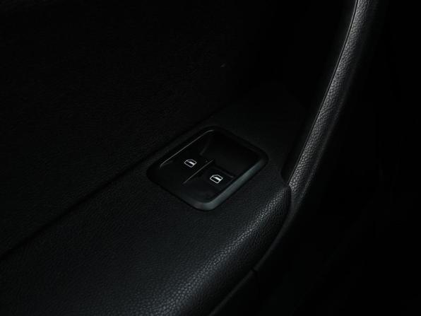 Skoda Yeti I Рестайлинг с пробегом 2015 года, цена 1 229 000 рублей, 208560 км, внедорожник, Автокод Объявления