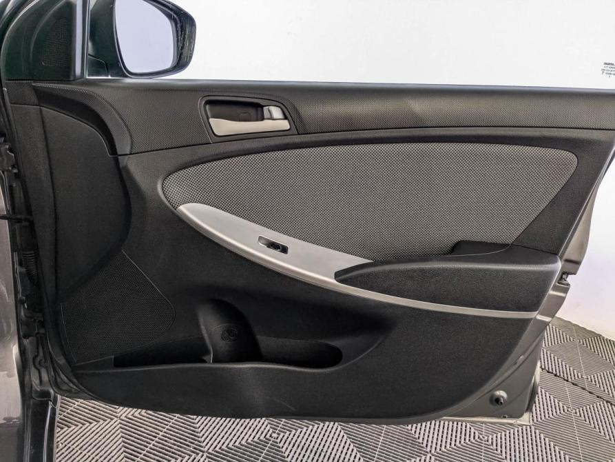 Hyundai Solaris I Москва  - изображение 24