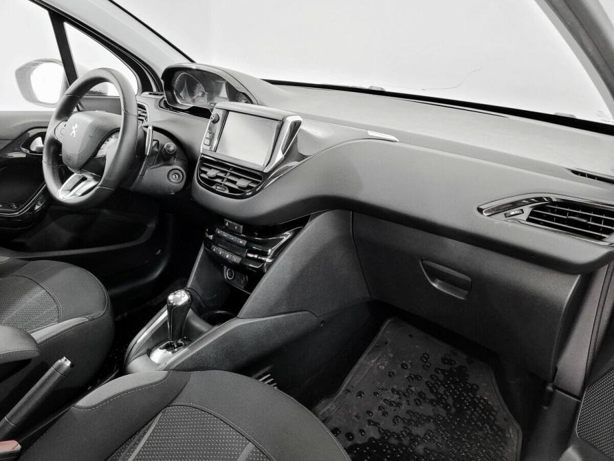 Peugeot 208 I Москва  - изображение 11