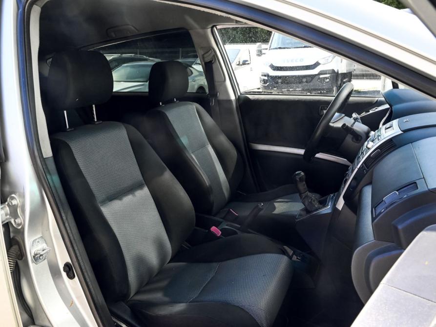 Toyota Corolla Verso I Рестайлинг 2 Екатеринбург  - изображение 19
