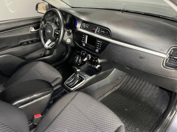 Kia Rio IV с пробегом 2018 года, цена 995 000 рублей, 289313 км, седан, Автокод Объявления