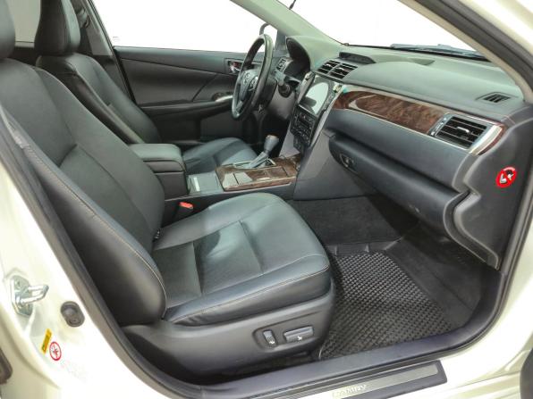 Toyota Camry VII (XV50) Рестайлинг 2 с пробегом 2017 года, цена 2 270 000 рублей, 174581 км, седан, Автокод Объявления