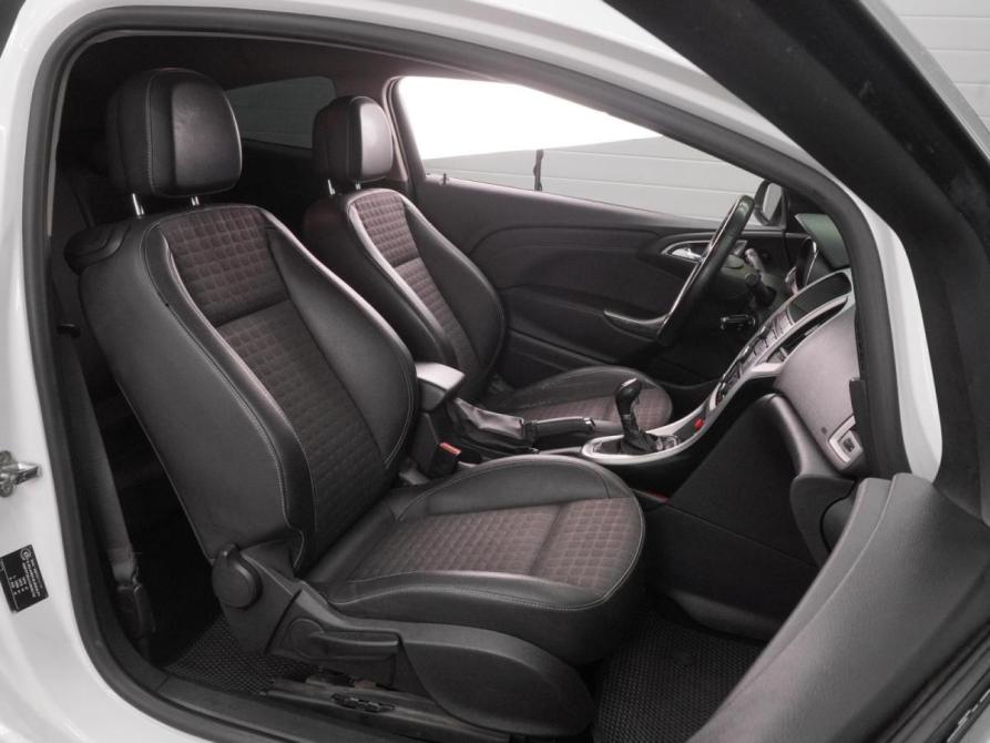 Opel Astra J Рестайлинг Воронеж  - изображение 8