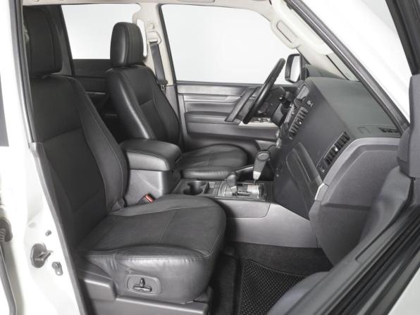 Mitsubishi Pajero IV Рестайлинг 1 с пробегом 2014 года, цена 2 080 000 рублей, 209799 км, внедорожник, Автокод Объявления