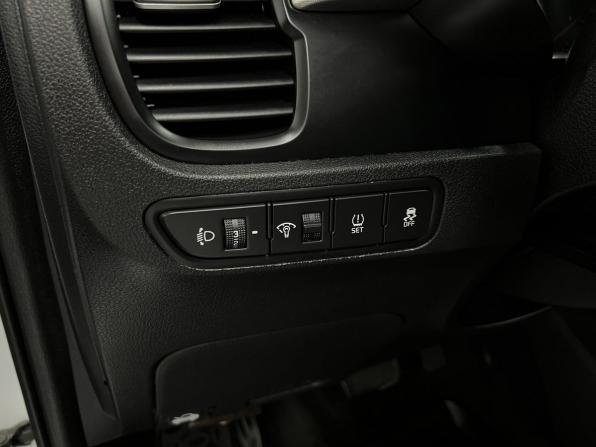 Kia Rio IV с пробегом 2018 года, цена 1 495 000 рублей, 100746 км, хэтчбек, Автокод Объявления
