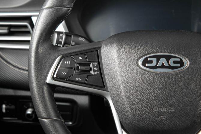 JAC J7 I с пробегом 2023 года, цена 1 749 000 рублей, 71000 км, лифтбек, Автокод Объявления