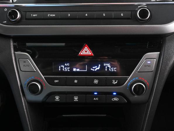 Hyundai Elantra VI (AD) с пробегом 2017 года, цена 1 649 000 рублей, 95739 км, седан, Автокод Объявления