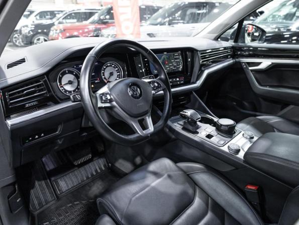 Volkswagen Touareg III с пробегом 2019 года, цена 4 599 777 рублей, 60670 км, внедорожник, Автокод Объявления