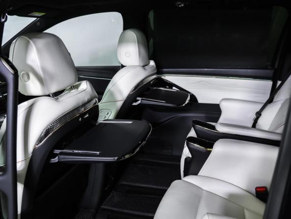 GAC M8 с пробегом 2023 года, цена 4 518 000 рублей, 20329 км, минивэн, Автокод Объявления